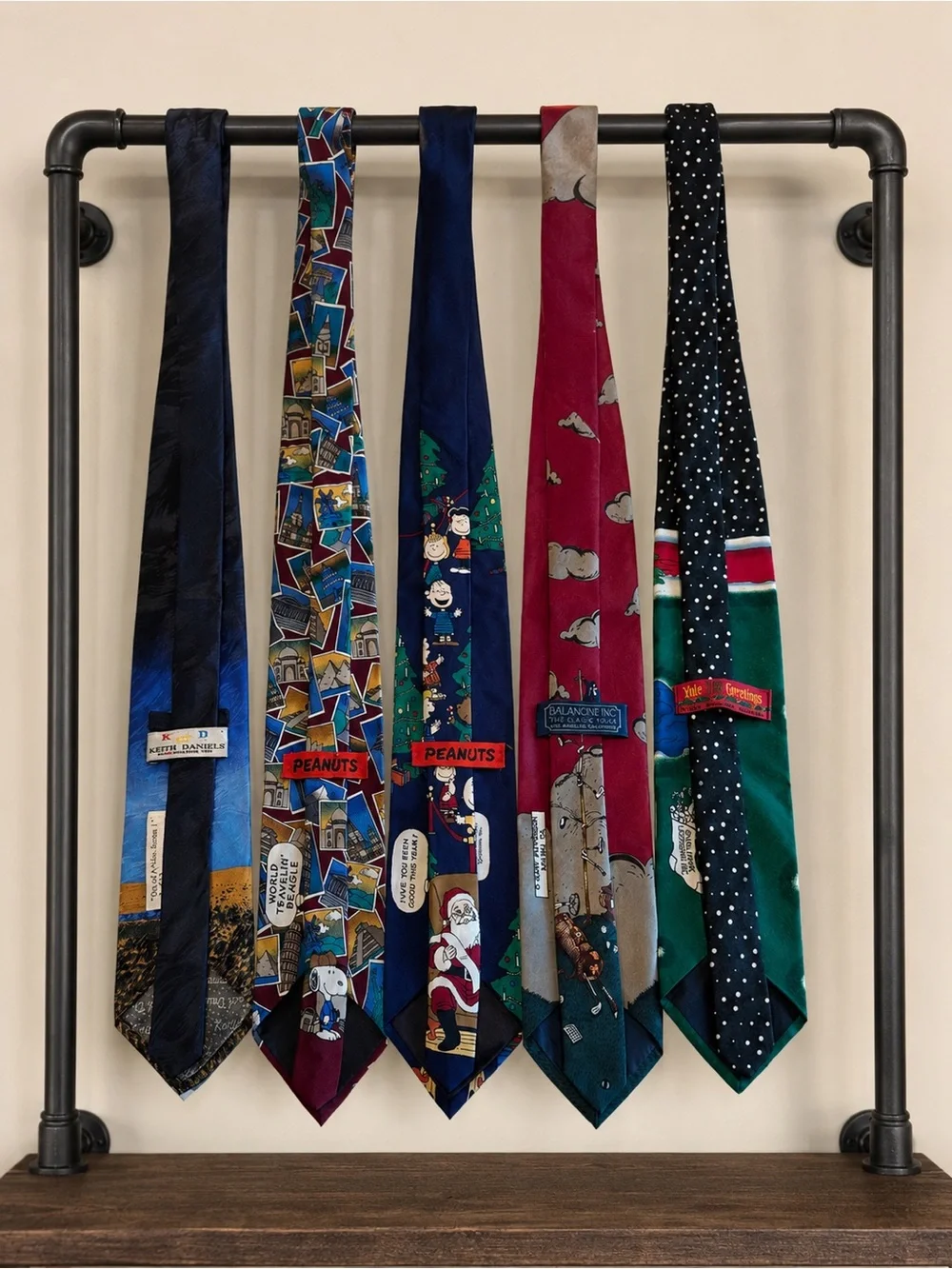 Vintage Novelty Necktie Lot of 5 Peanuts Christmas Golf Elephant Travel Ties